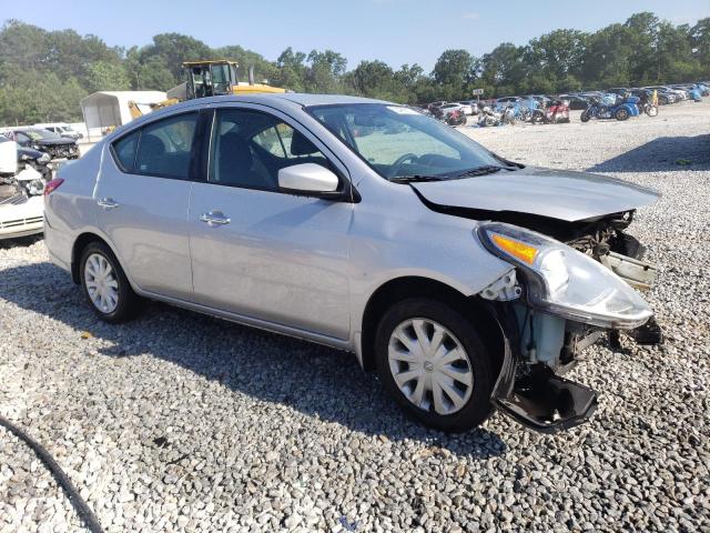 Photo 3 VIN: 3N1CN7AP5JL820620 - NISSAN VERSA SEDA 