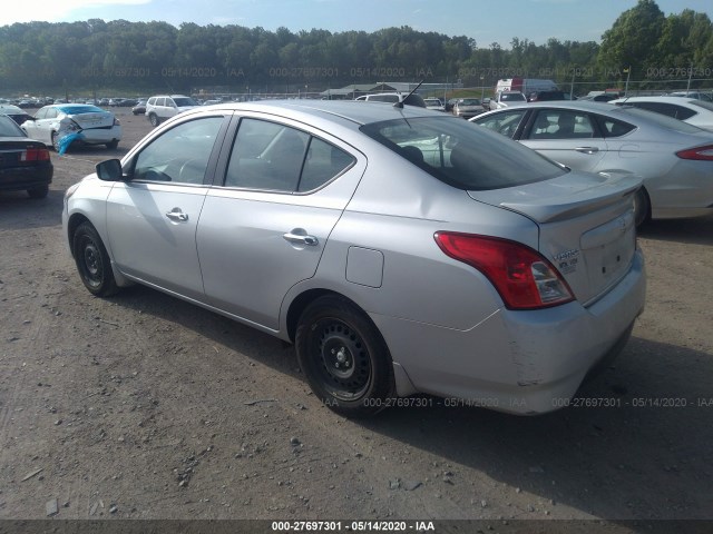 Photo 2 VIN: 3N1CN7AP5JL832900 - NISSAN VERSA SEDAN 