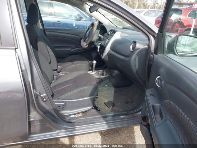 Photo 4 VIN: 3N1CN7AP5JL842813 - NISSAN VERSA 