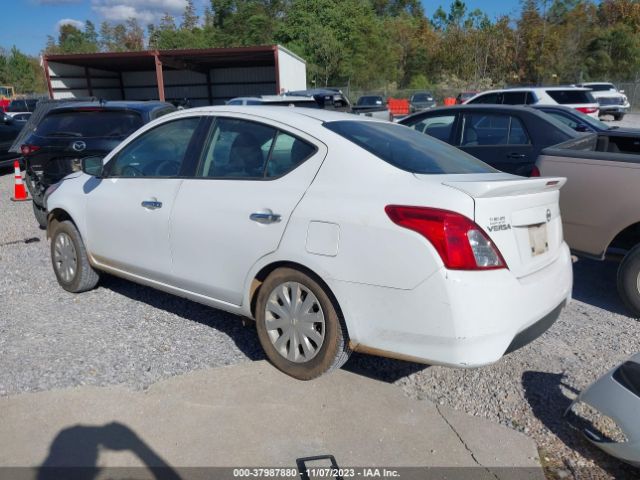 Photo 2 VIN: 3N1CN7AP5JL843220 - NISSAN VERSA 