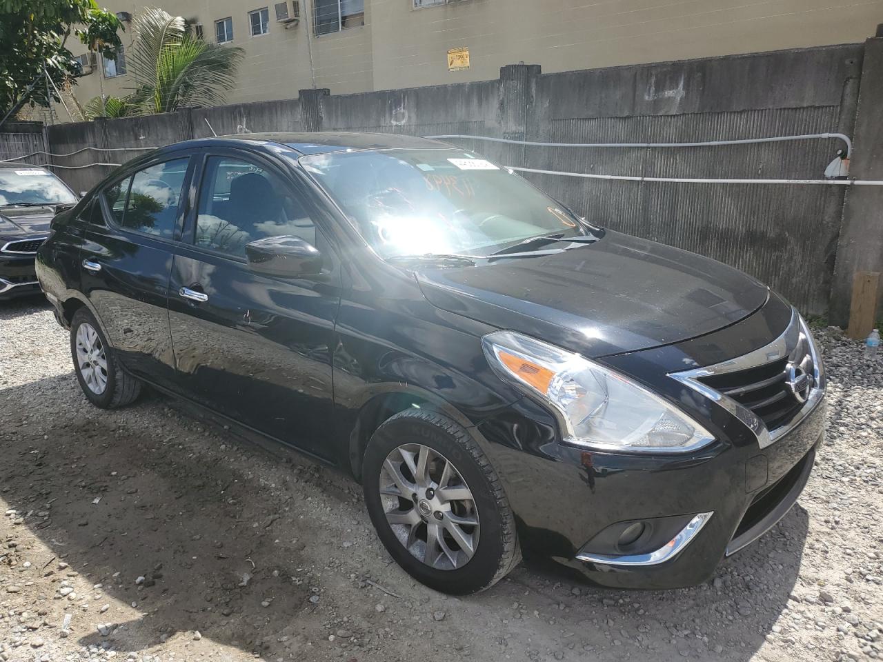 Photo 3 VIN: 3N1CN7AP5JL857702 - NISSAN VERSA 