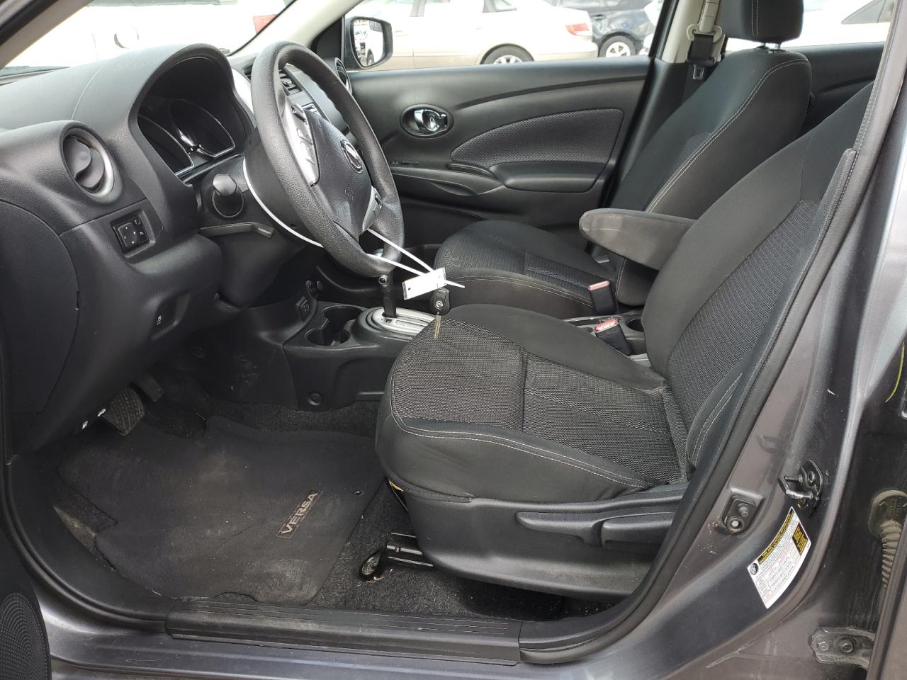 Photo 6 VIN: 3N1CN7AP5JL858588 - NISSAN VERSA 