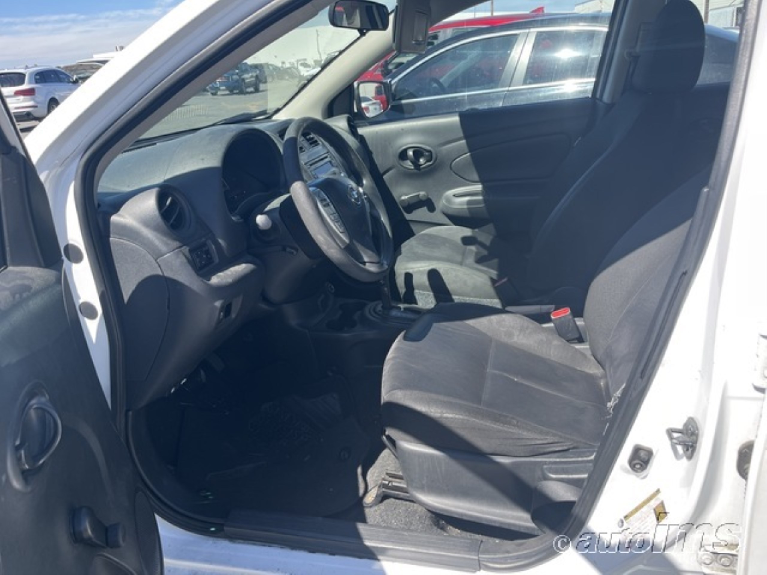 Photo 12 VIN: 3N1CN7AP5JL865038 - NISSAN VERSA 