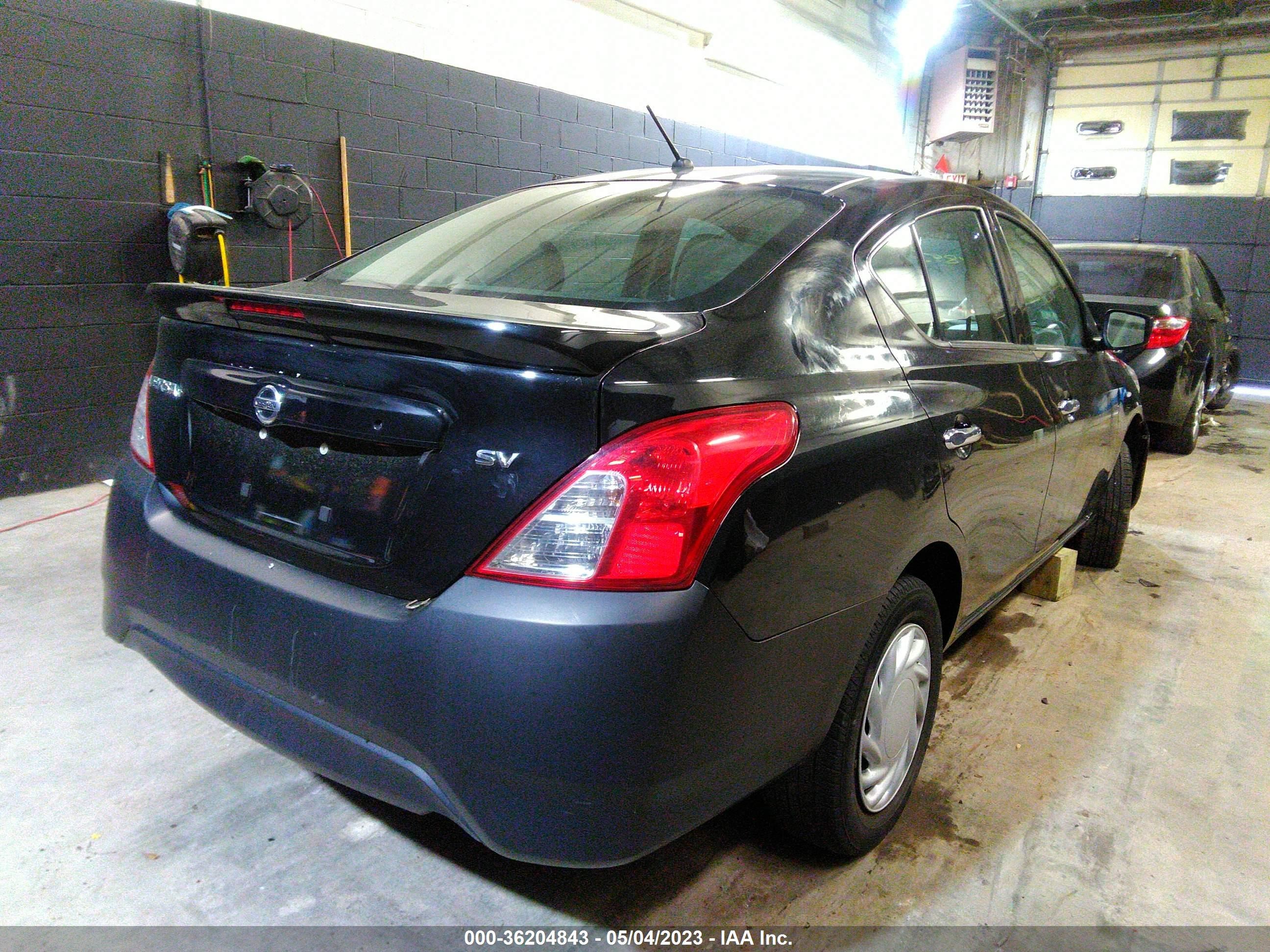 Photo 3 VIN: 3N1CN7AP5JL880865 - NISSAN VERSA 