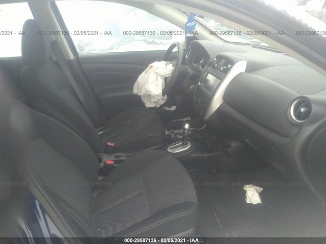 Photo 4 VIN: 3N1CN7AP5JL885130 - NISSAN VERSA SEDAN 