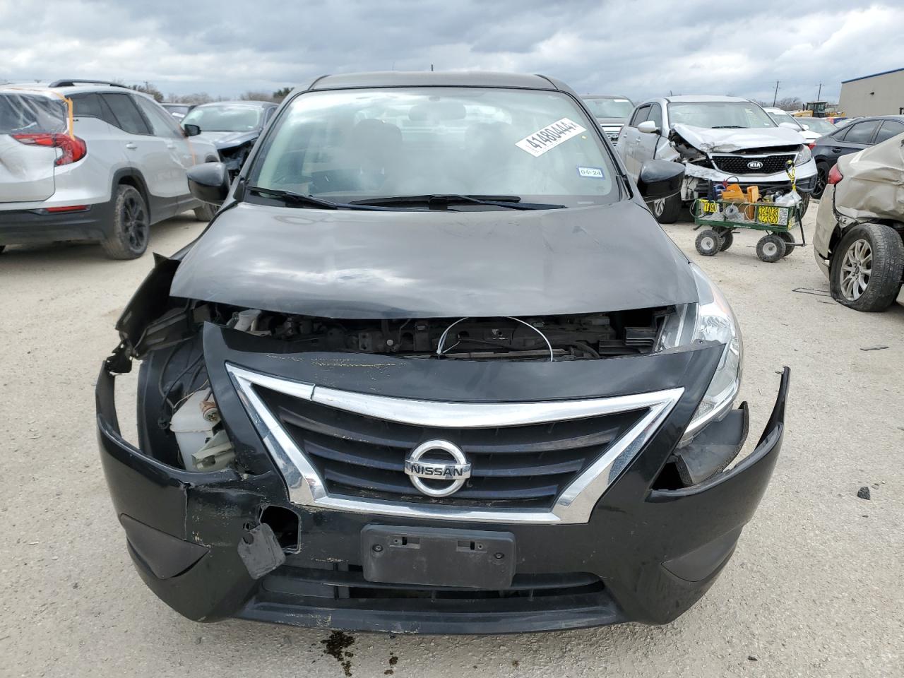 Photo 4 VIN: 3N1CN7AP5JL888223 - NISSAN VERSA 