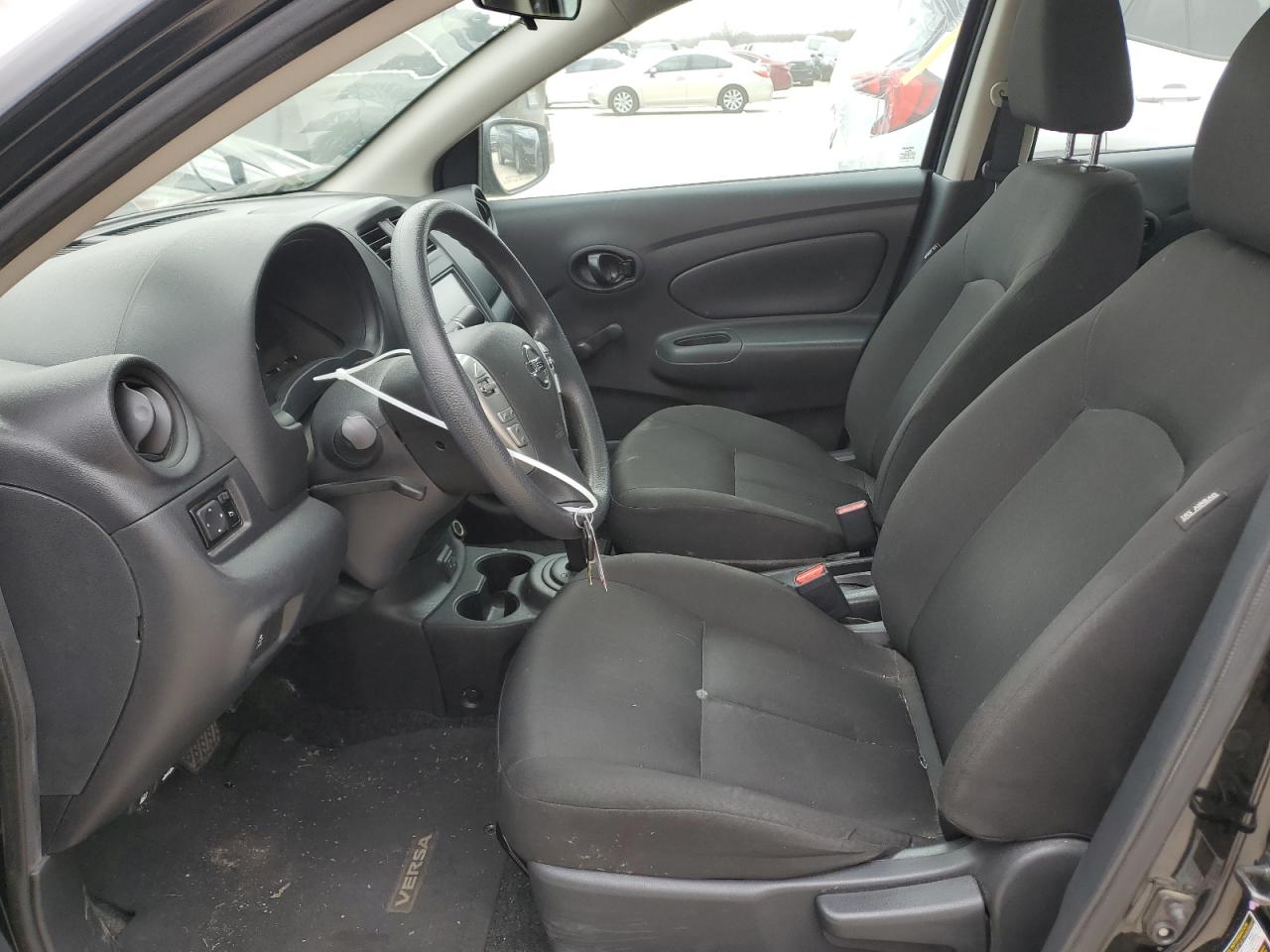 Photo 6 VIN: 3N1CN7AP5JL888223 - NISSAN VERSA 