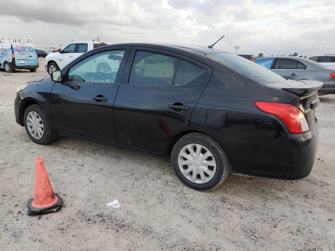 Photo 1 VIN: 3N1CN7AP5KL822045 - NISSAN VERSA 