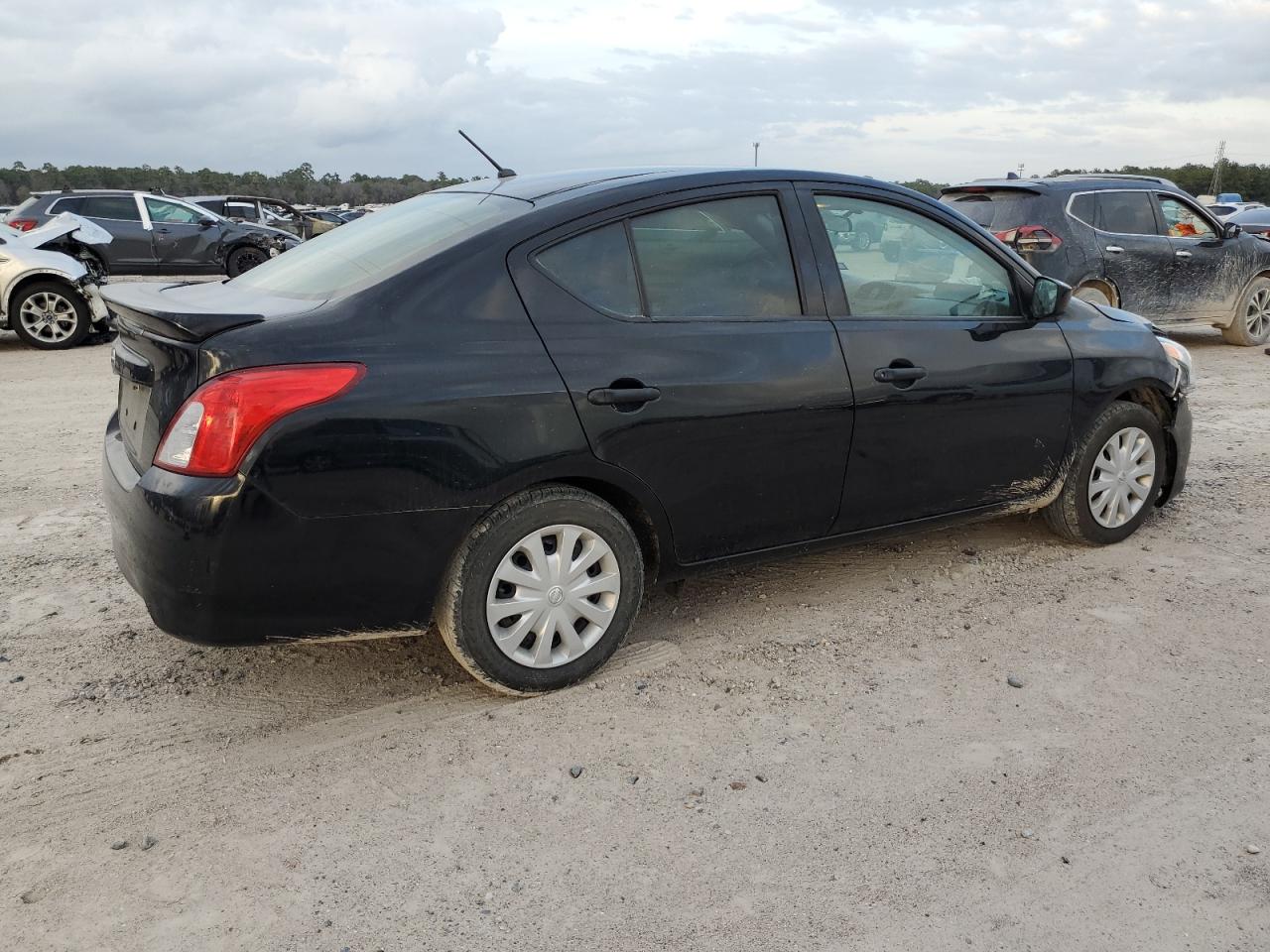 Photo 2 VIN: 3N1CN7AP5KL822045 - NISSAN VERSA 