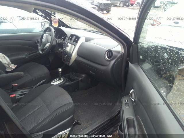 Photo 4 VIN: 3N1CN7AP5KL825981 - NISSAN VERSA SEDAN 