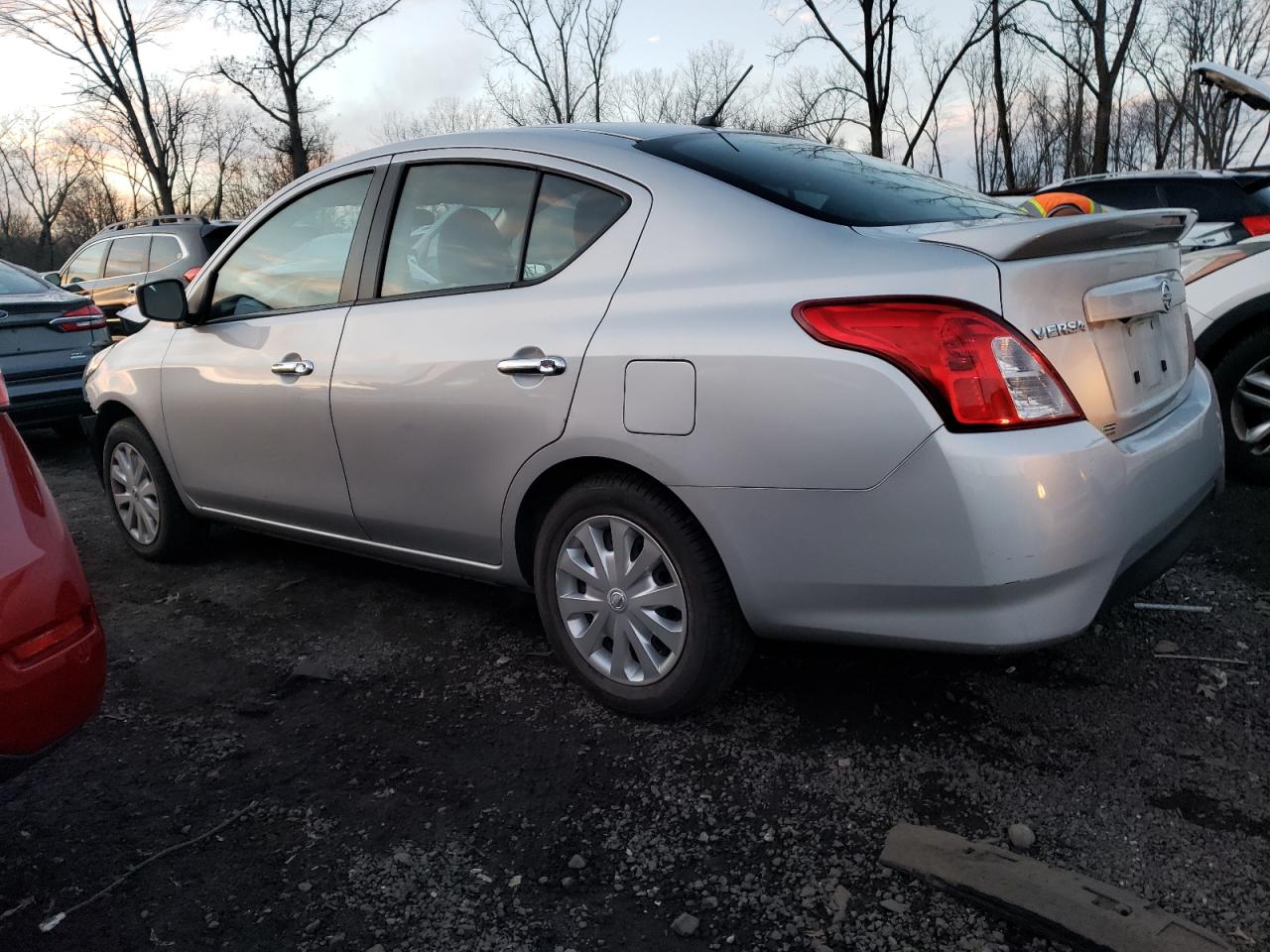 Photo 1 VIN: 3N1CN7AP5KL842621 - NISSAN VERSA 