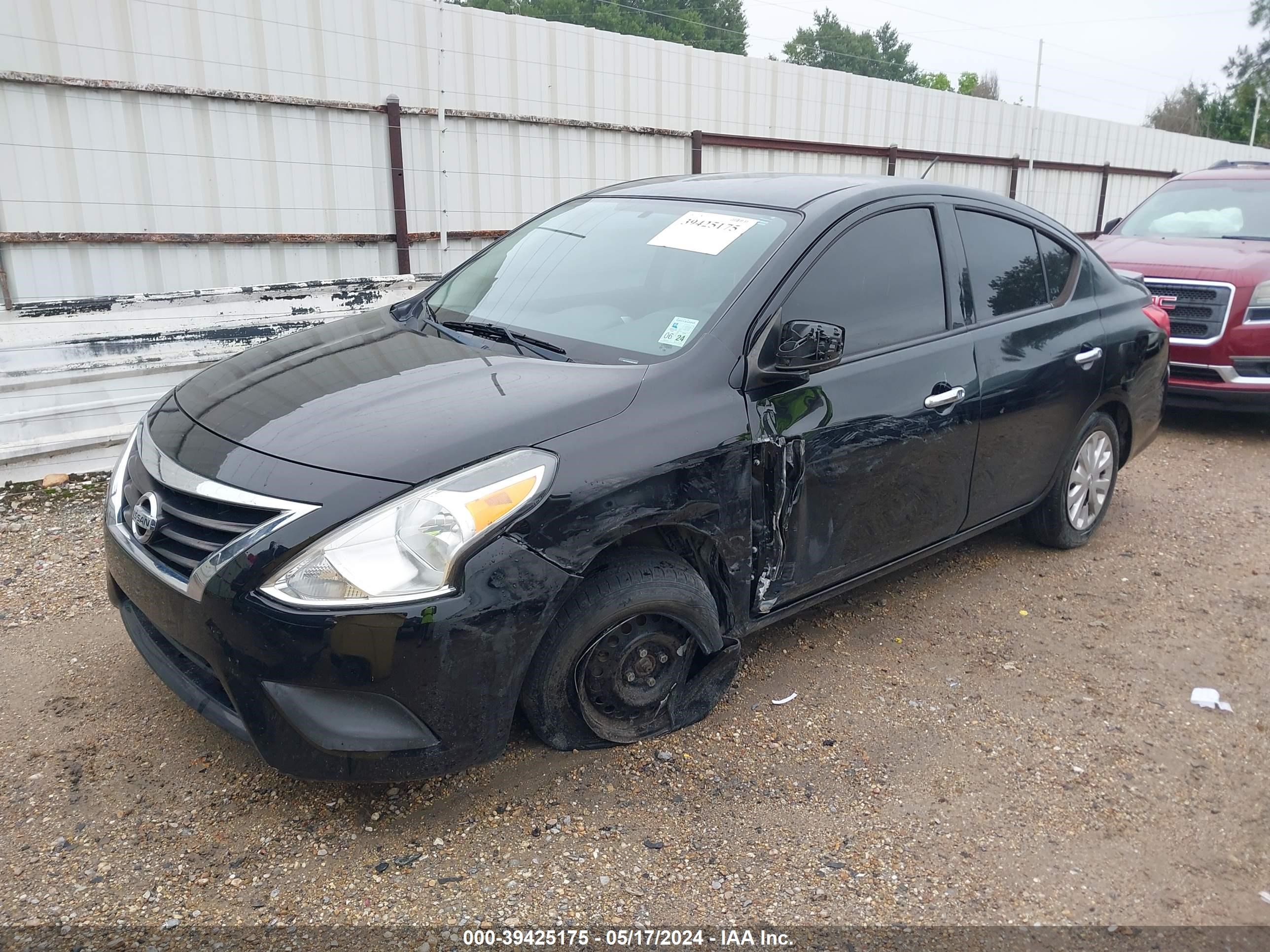 Photo 1 VIN: 3N1CN7AP5KL842814 - NISSAN VERSA 