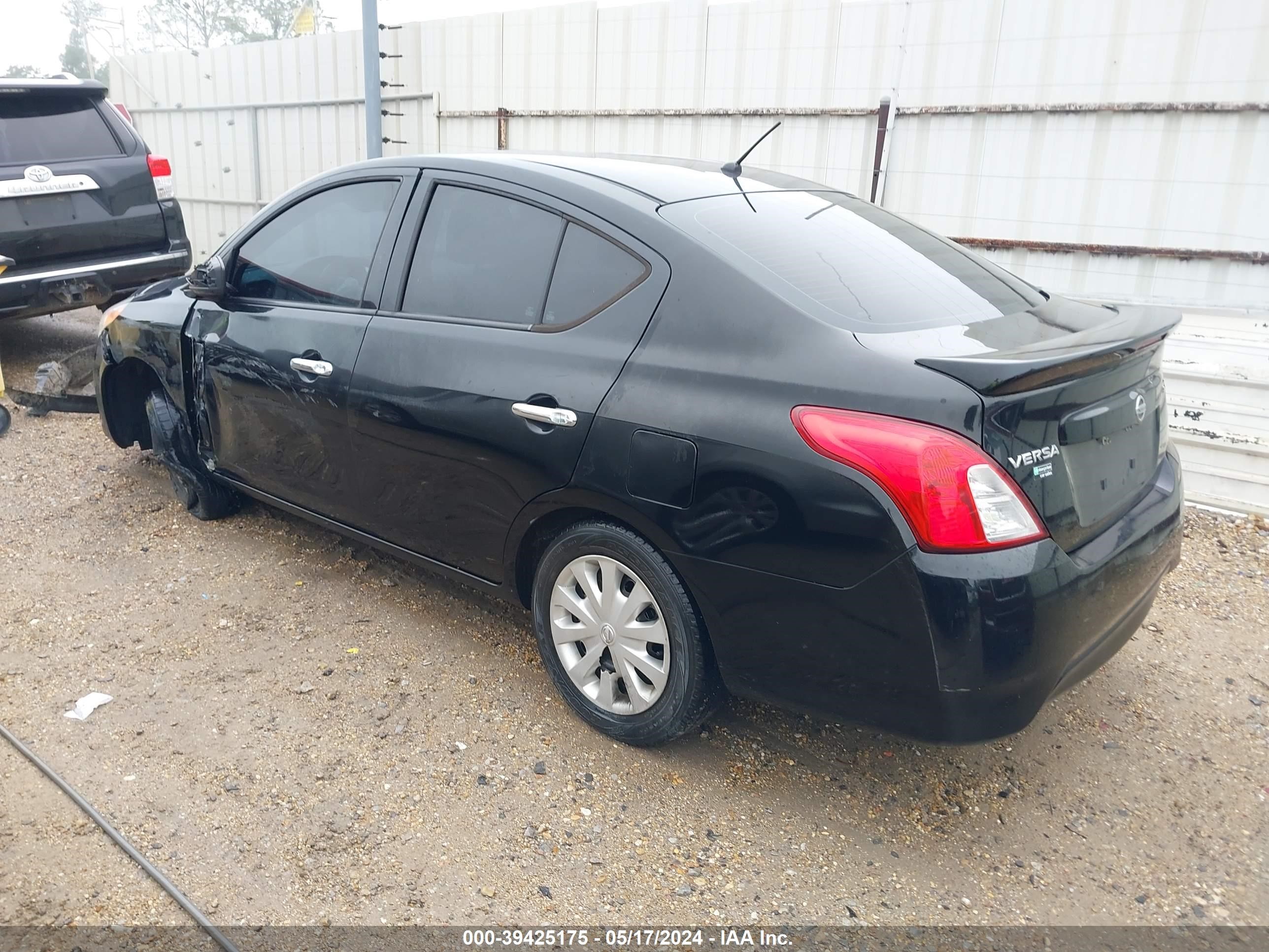 Photo 2 VIN: 3N1CN7AP5KL842814 - NISSAN VERSA 