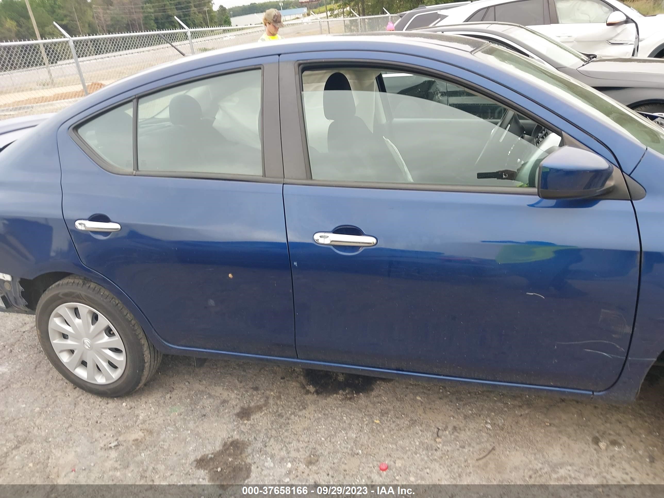 Photo 12 VIN: 3N1CN7AP5KL860164 - NISSAN VERSA 