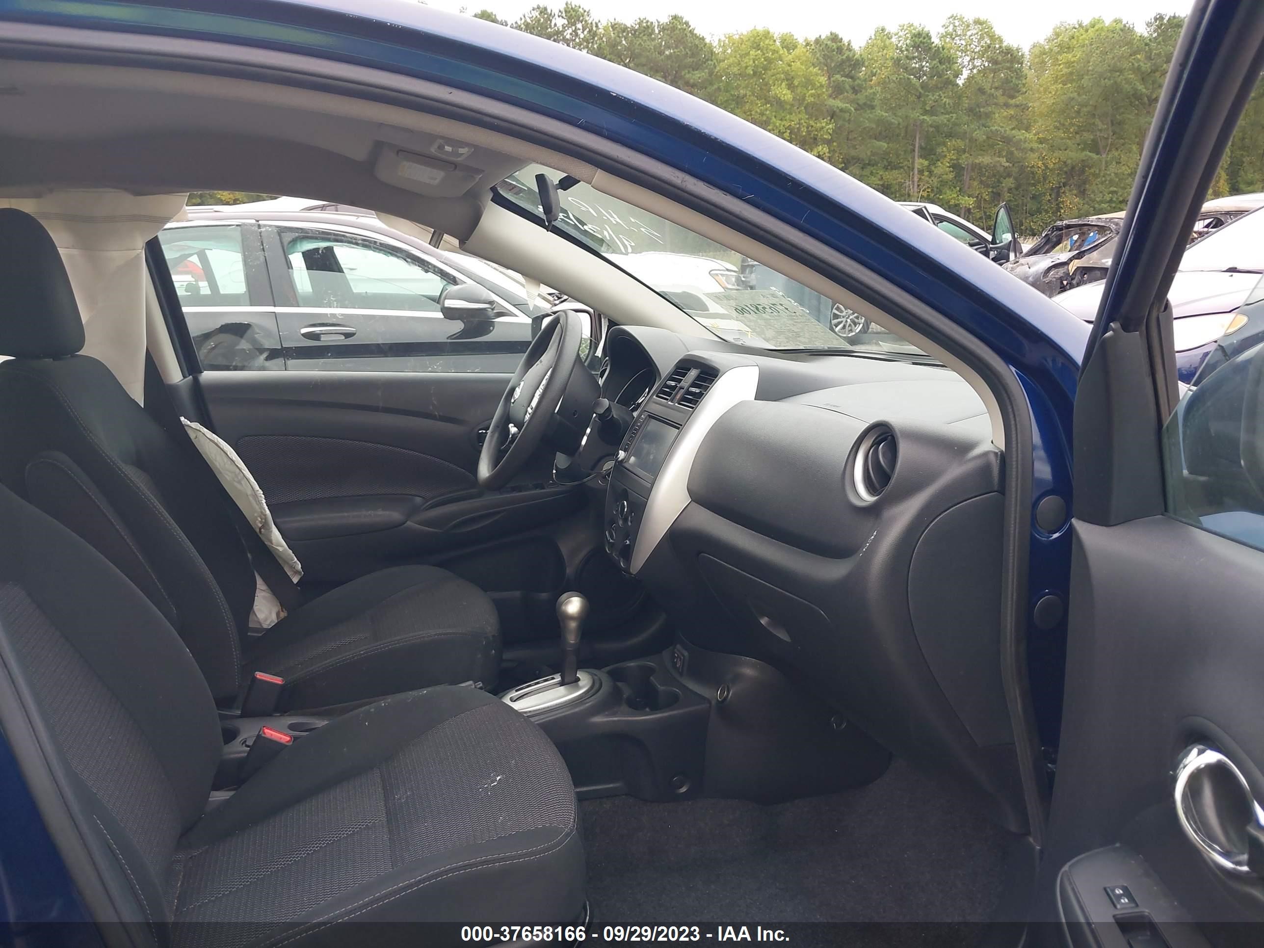 Photo 4 VIN: 3N1CN7AP5KL860164 - NISSAN VERSA 