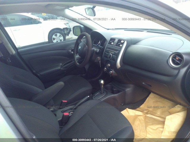 Photo 4 VIN: 3N1CN7AP6DL888235 - NISSAN VERSA 