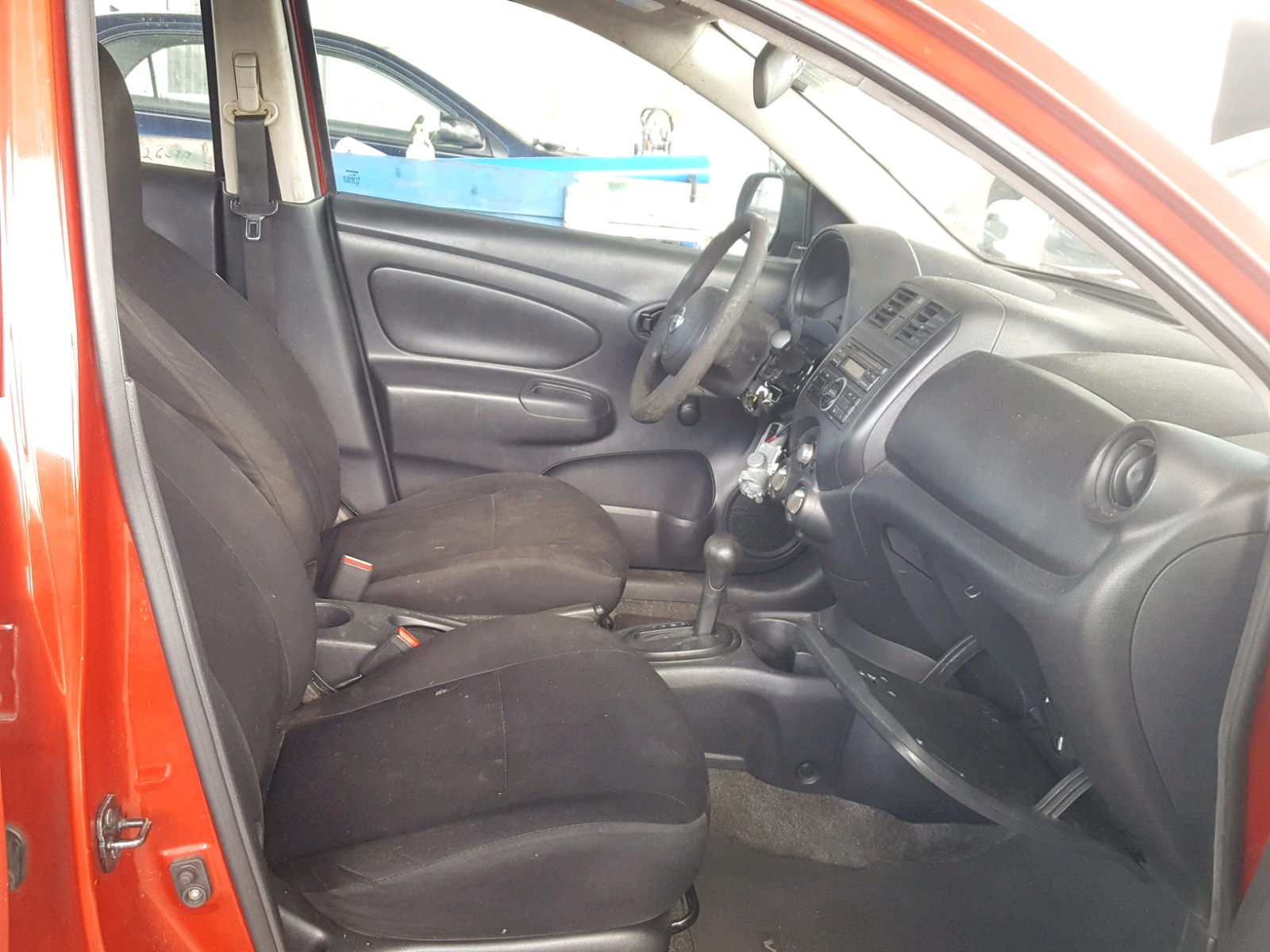 Photo 4 VIN: 3N1CN7AP6DL892415 - NISSAN VERSA 