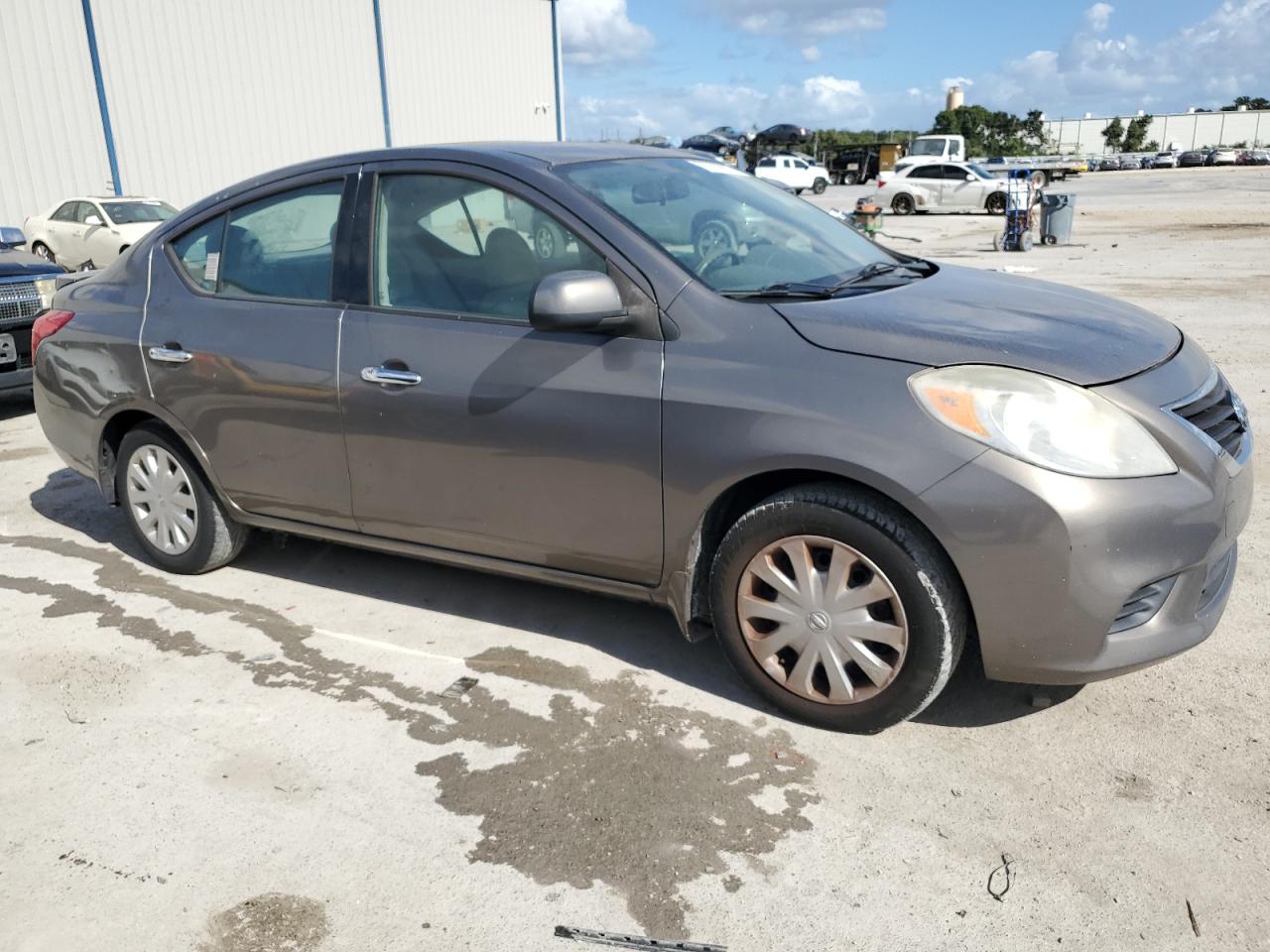 Photo 3 VIN: 3N1CN7AP6EK443419 - NISSAN VERSA 