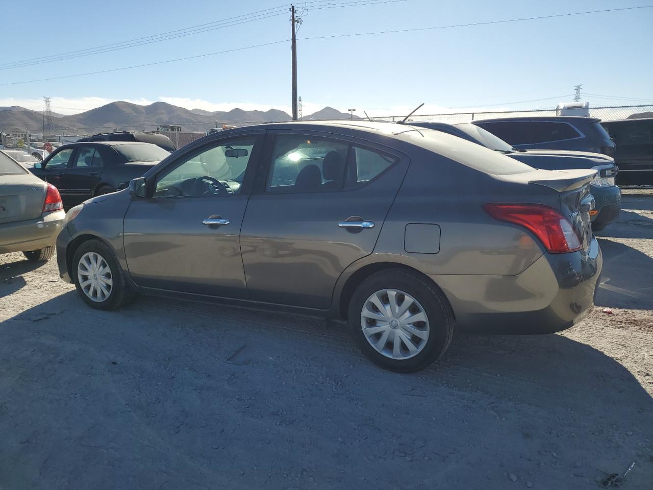 Photo 1 VIN: 3N1CN7AP6EL828070 - NISSAN VERSA 