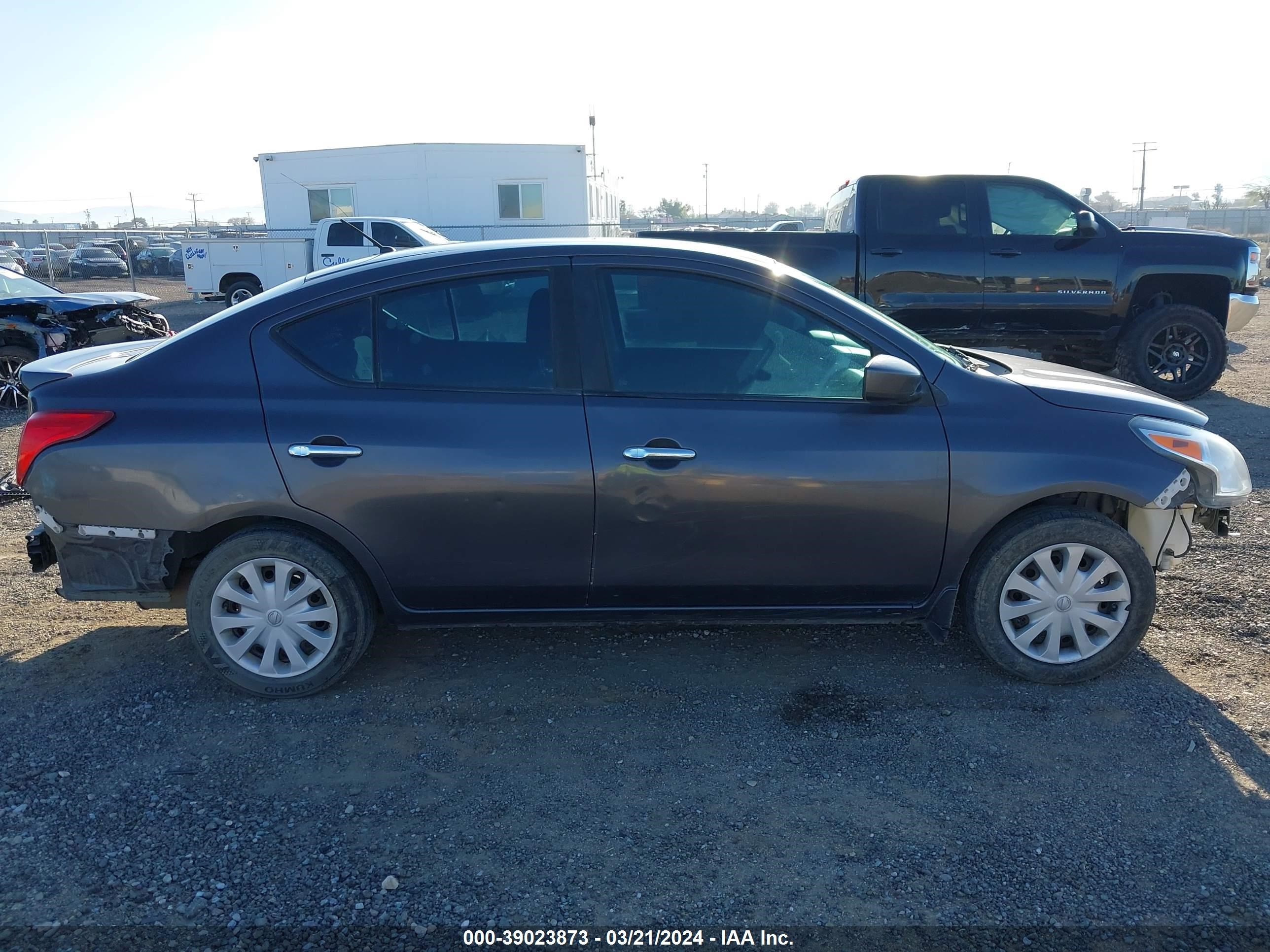 Photo 12 VIN: 3N1CN7AP6FL815823 - NISSAN VERSA 