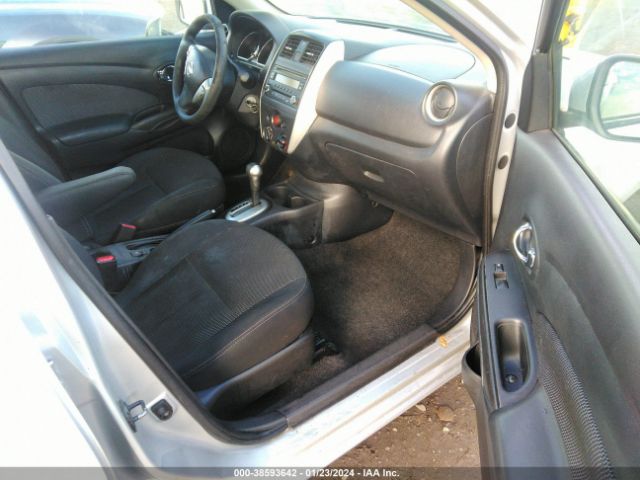 Photo 4 VIN: 3N1CN7AP6FL828118 - NISSAN VERSA 