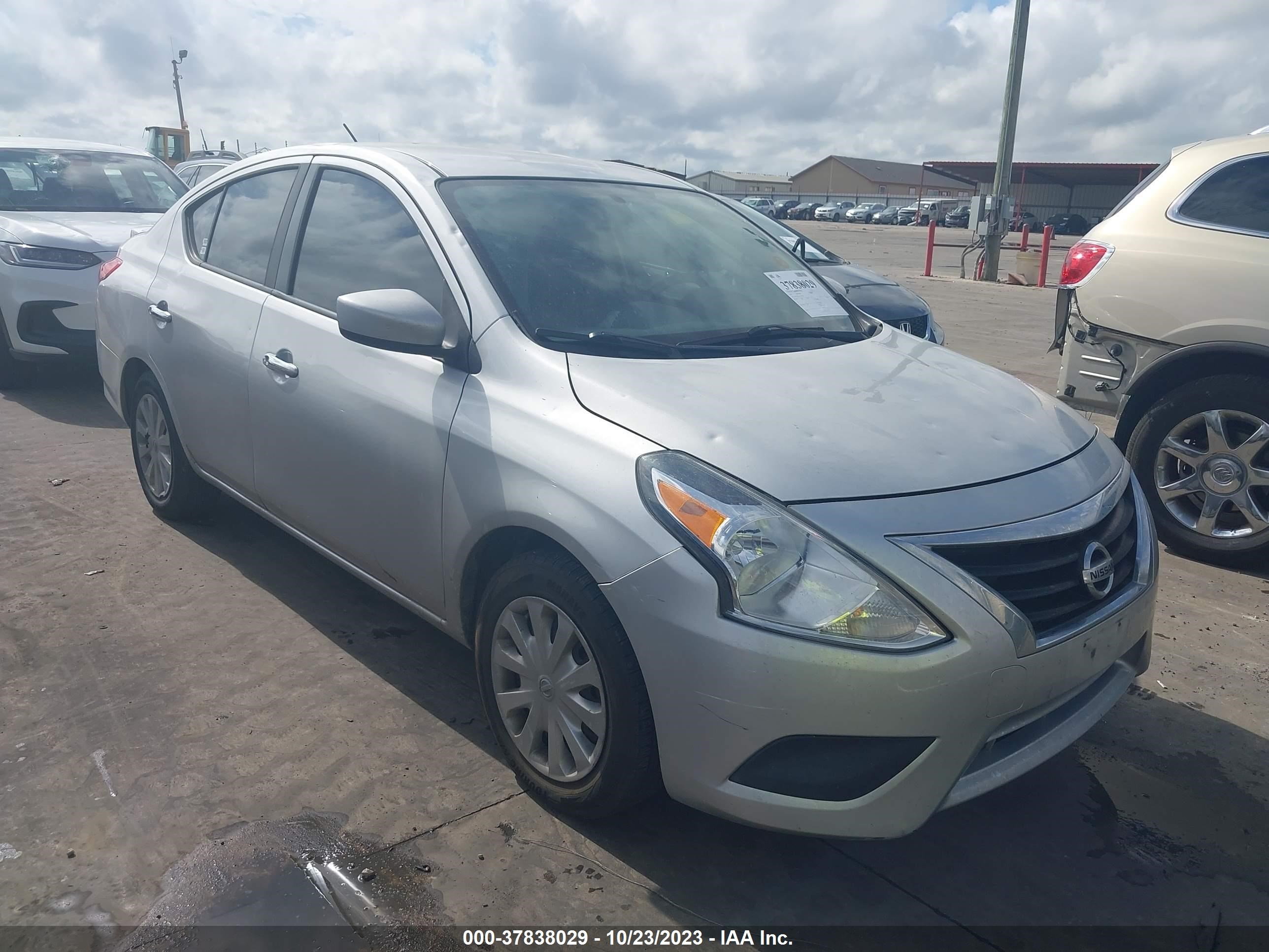 Photo 0 VIN: 3N1CN7AP6FL841709 - NISSAN VERSA 