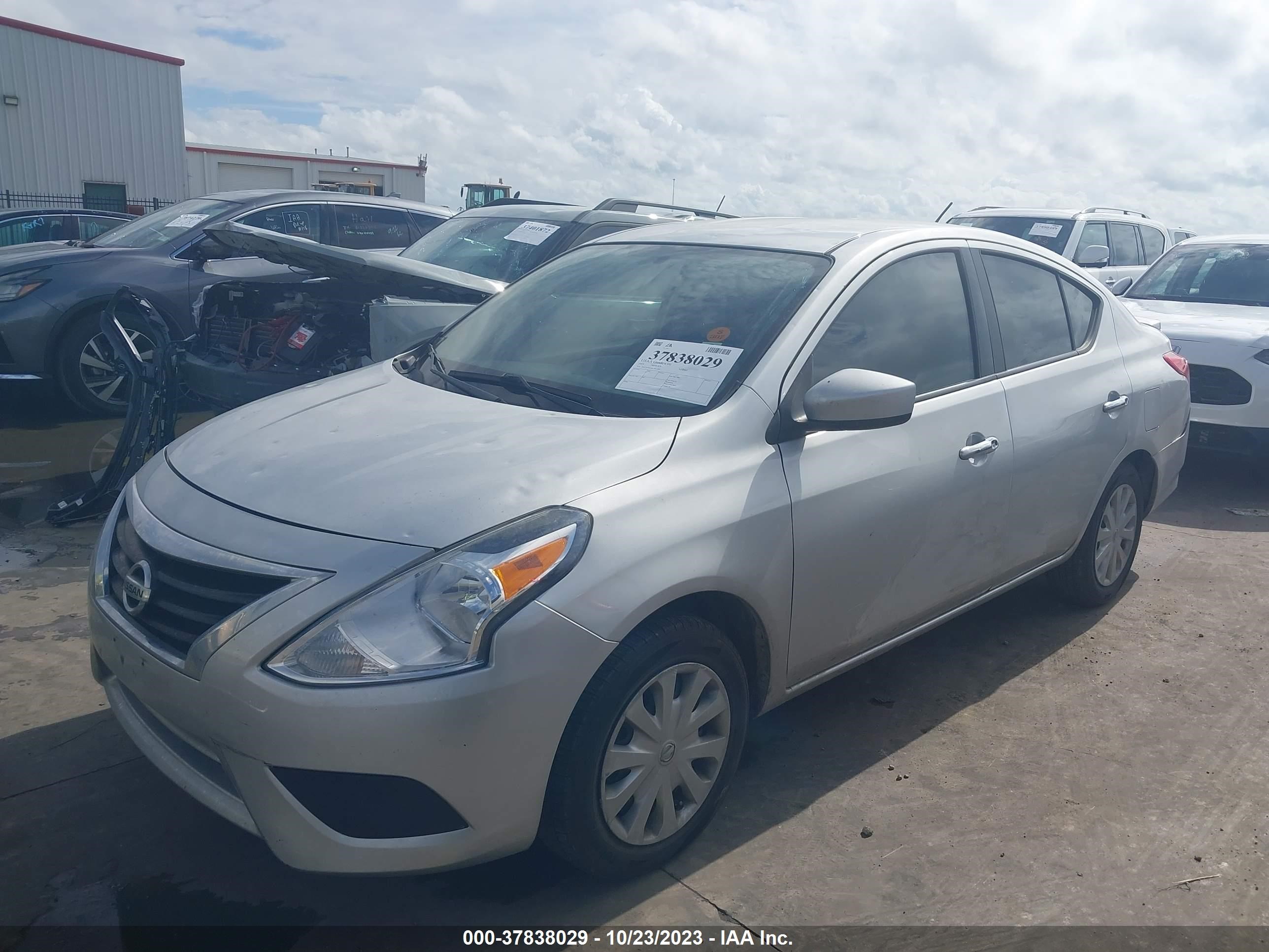 Photo 1 VIN: 3N1CN7AP6FL841709 - NISSAN VERSA 