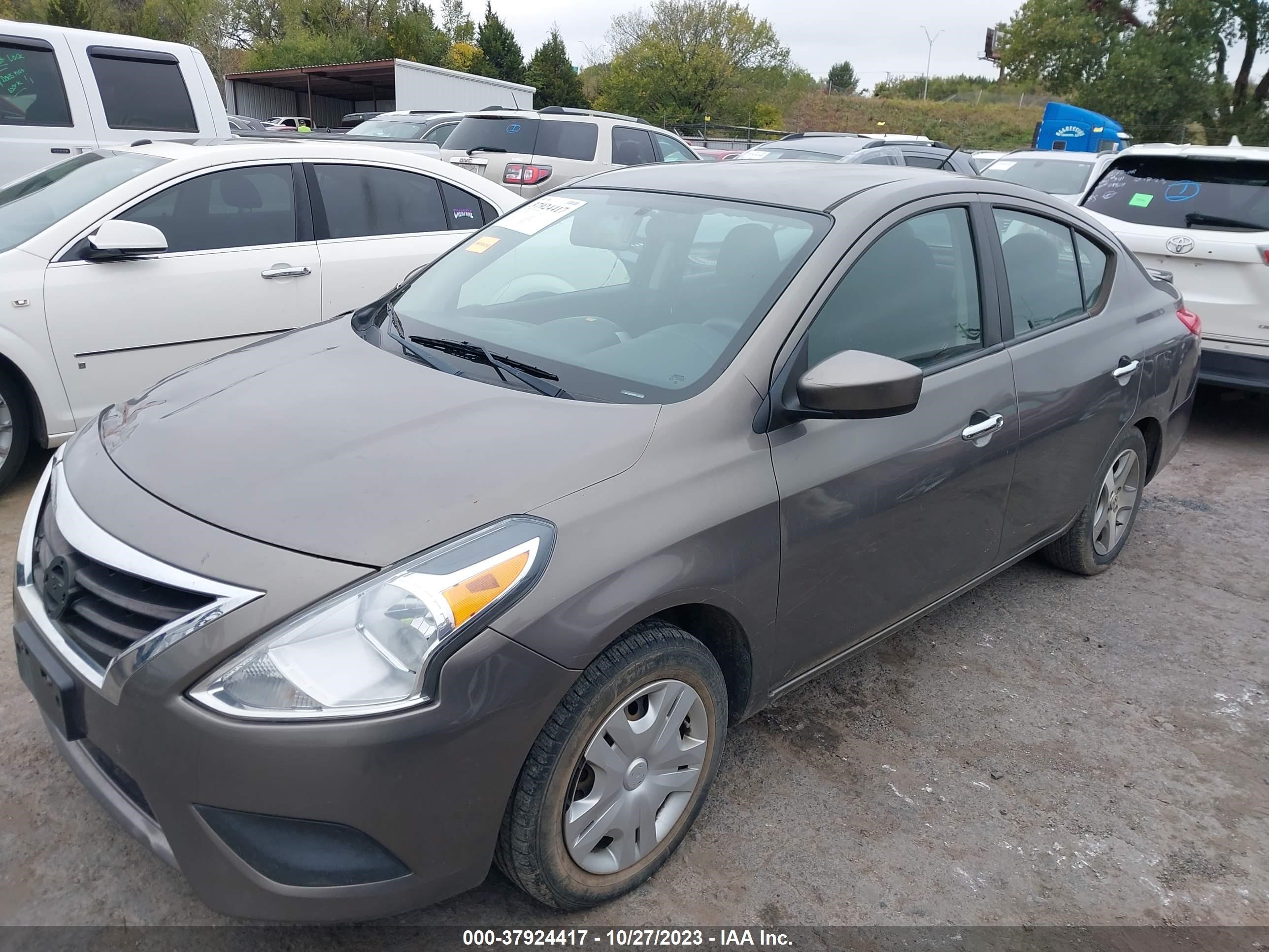 Photo 1 VIN: 3N1CN7AP6FL855786 - NISSAN VERSA 