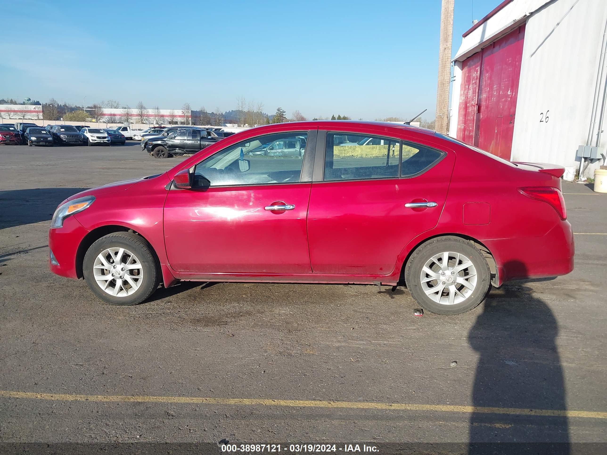 Photo 13 VIN: 3N1CN7AP6FL890134 - NISSAN VERSA 