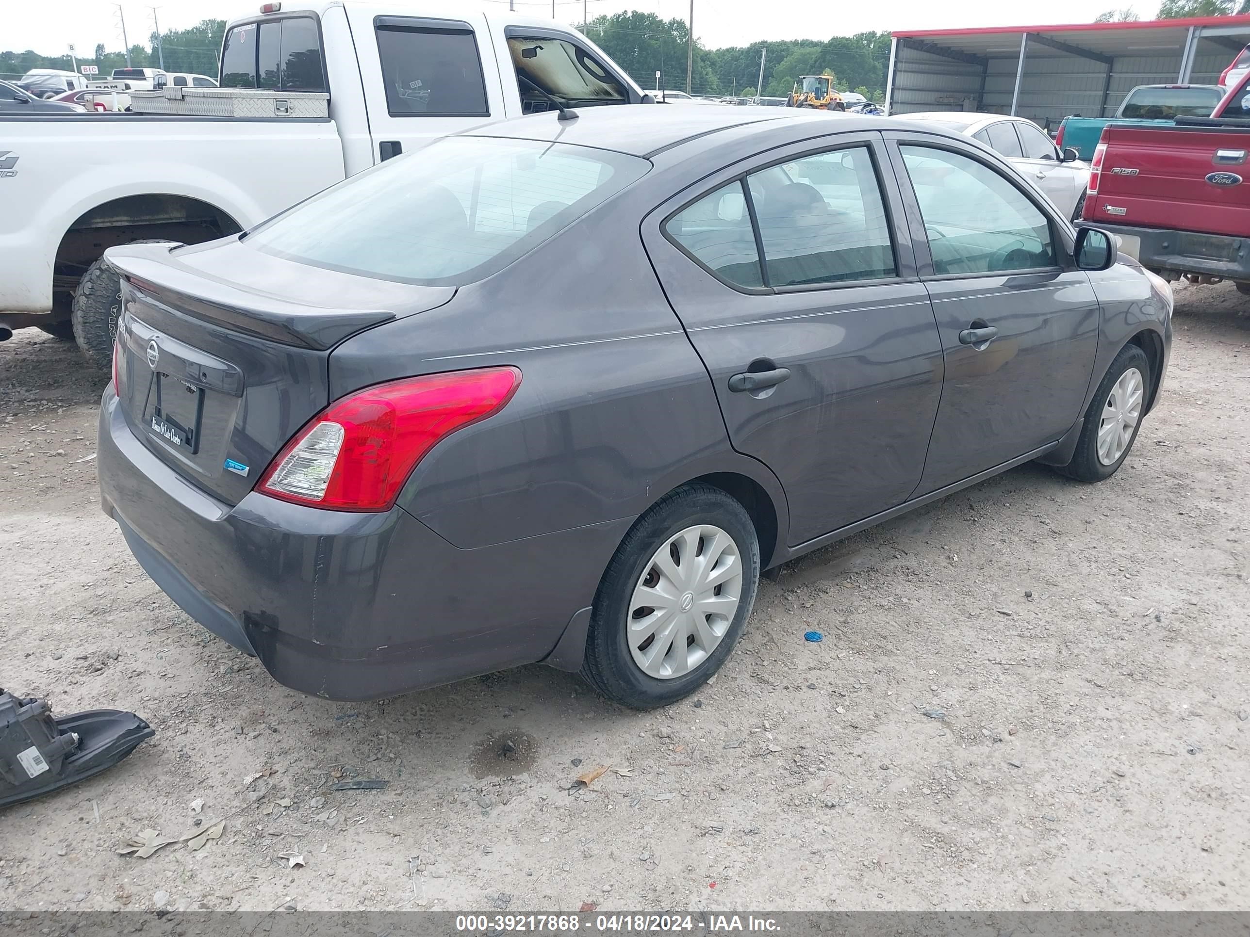 Photo 3 VIN: 3N1CN7AP6FL892580 - NISSAN VERSA 