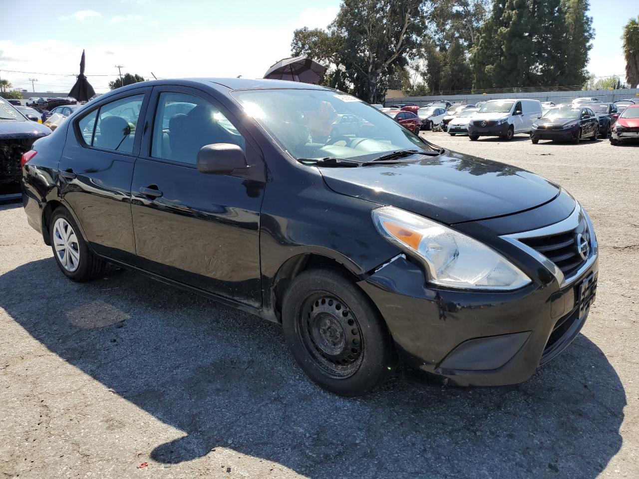 Photo 3 VIN: 3N1CN7AP6FL893468 - NISSAN VERSA 