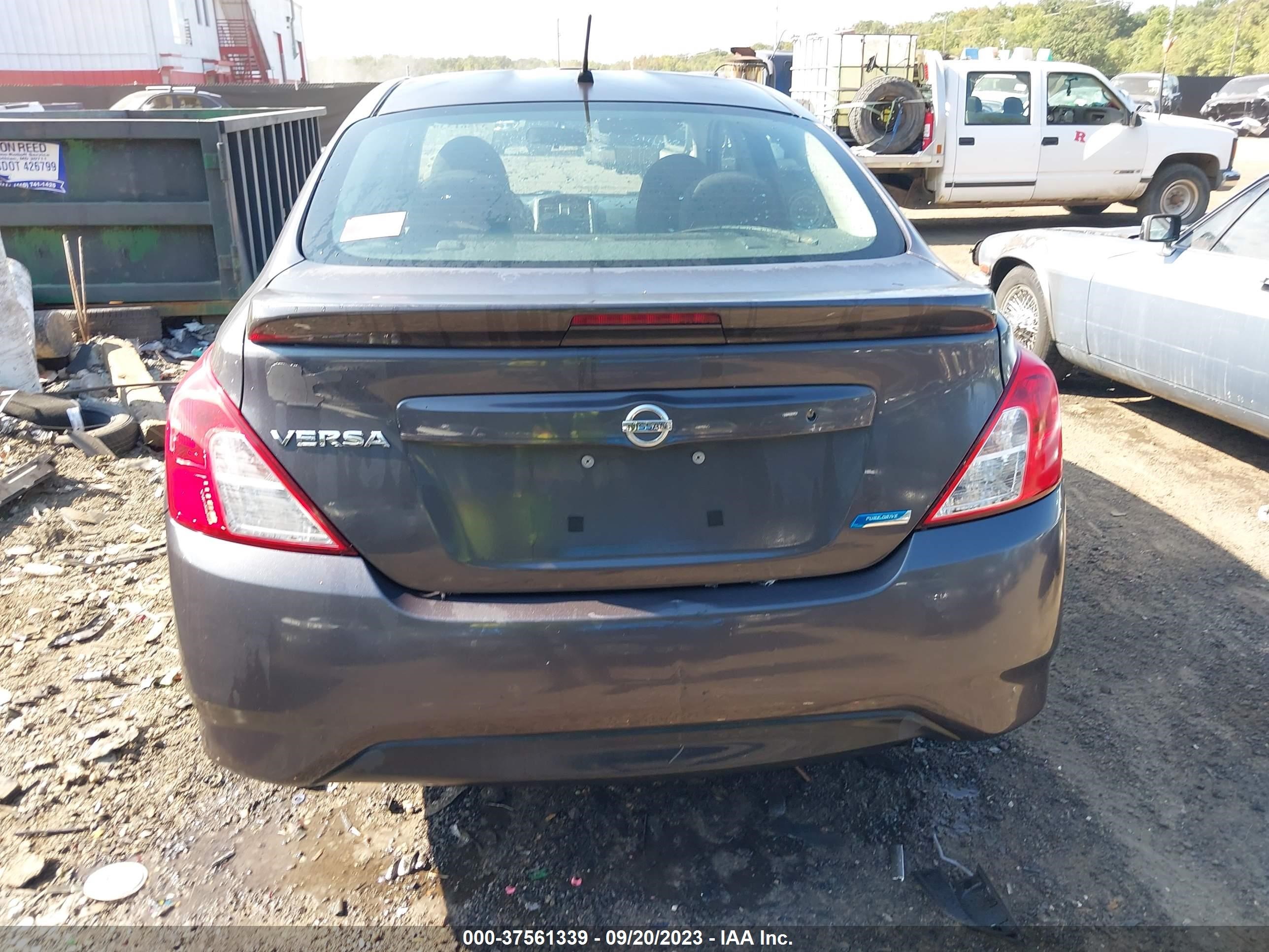 Photo 16 VIN: 3N1CN7AP6FL929725 - NISSAN VERSA 