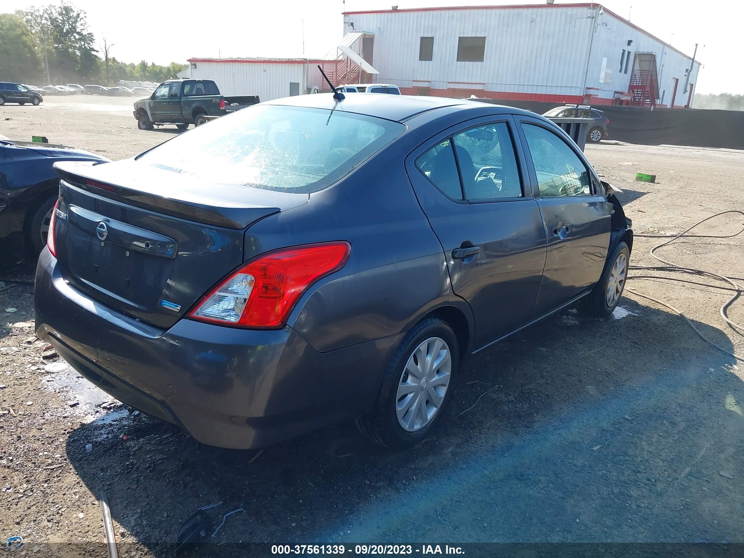 Photo 3 VIN: 3N1CN7AP6FL929725 - NISSAN VERSA 