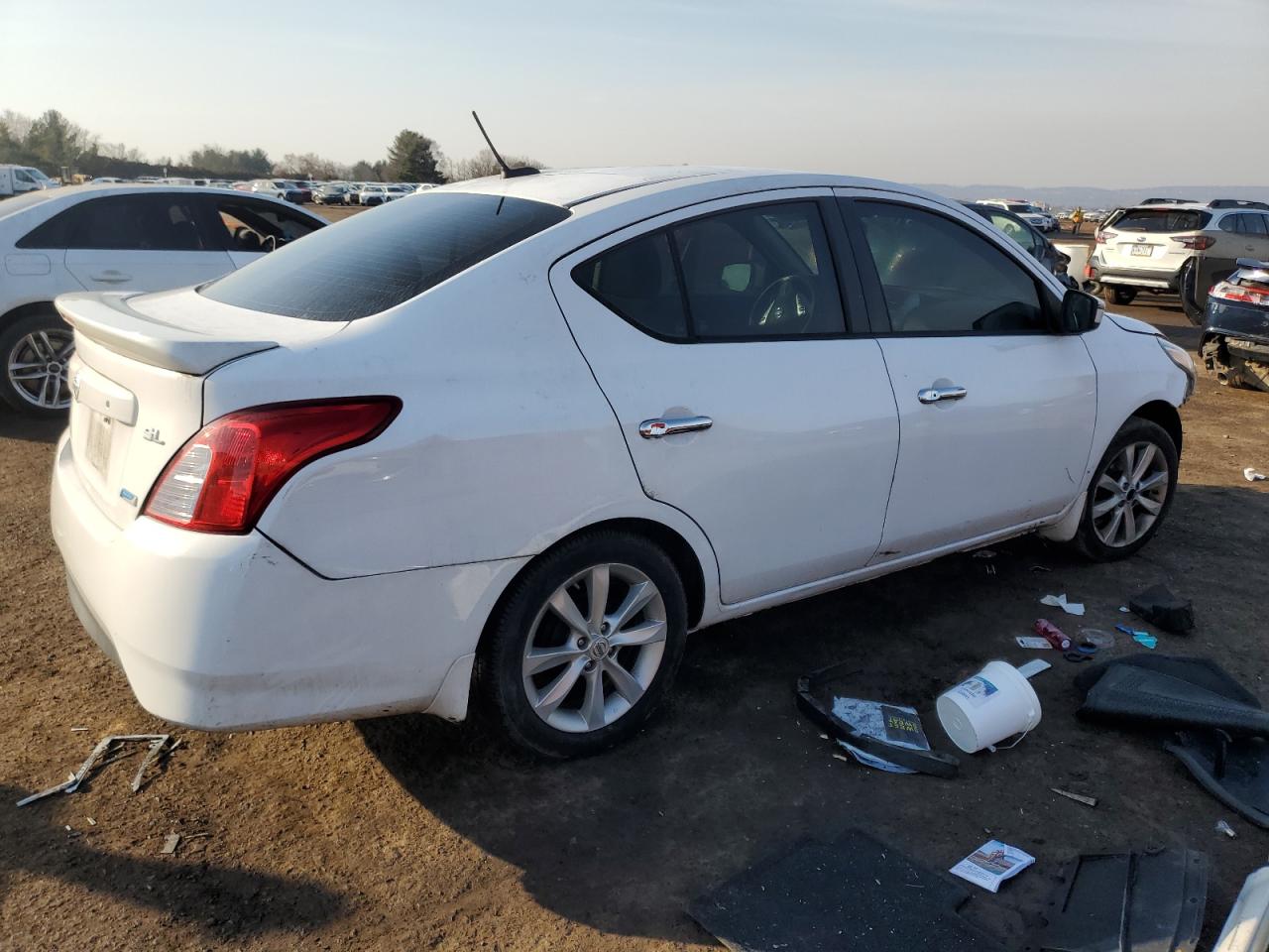 Photo 2 VIN: 3N1CN7AP6FL959968 - NISSAN VERSA 