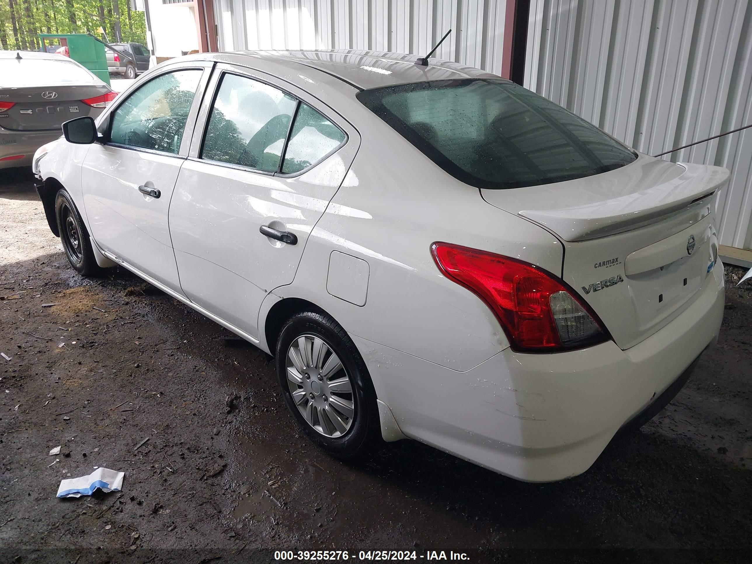 Photo 2 VIN: 3N1CN7AP6GL831831 - NISSAN VERSA 