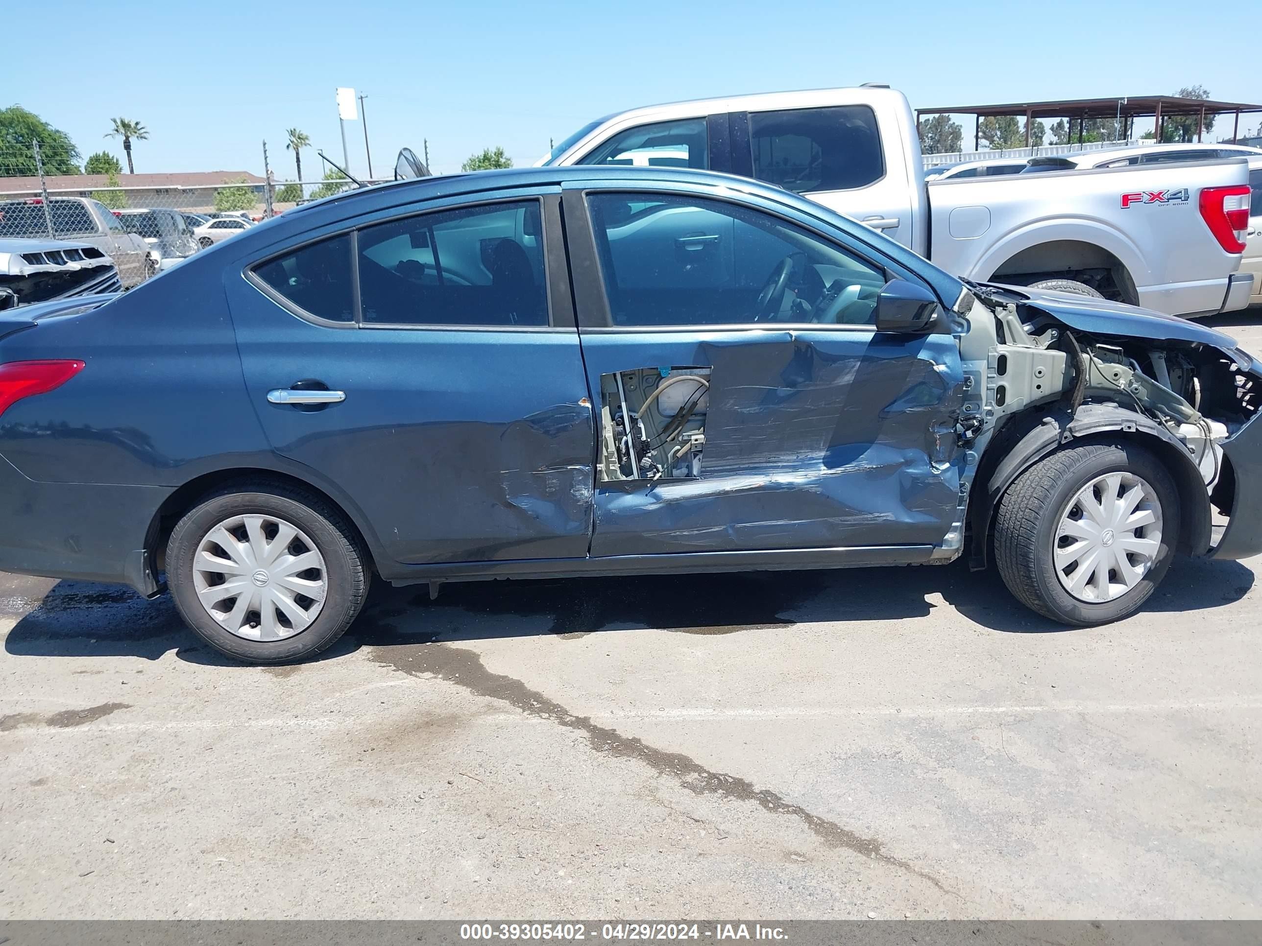 Photo 13 VIN: 3N1CN7AP6GL916801 - NISSAN VERSA 