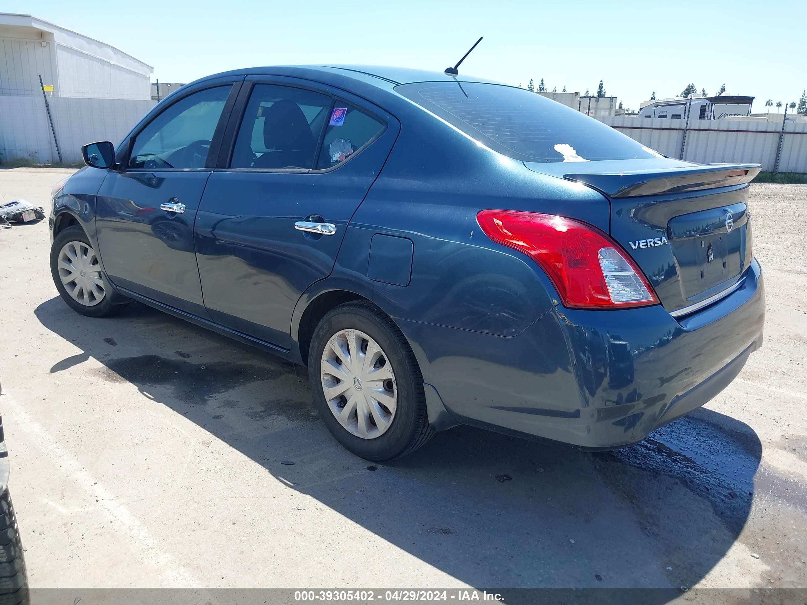 Photo 2 VIN: 3N1CN7AP6GL916801 - NISSAN VERSA 