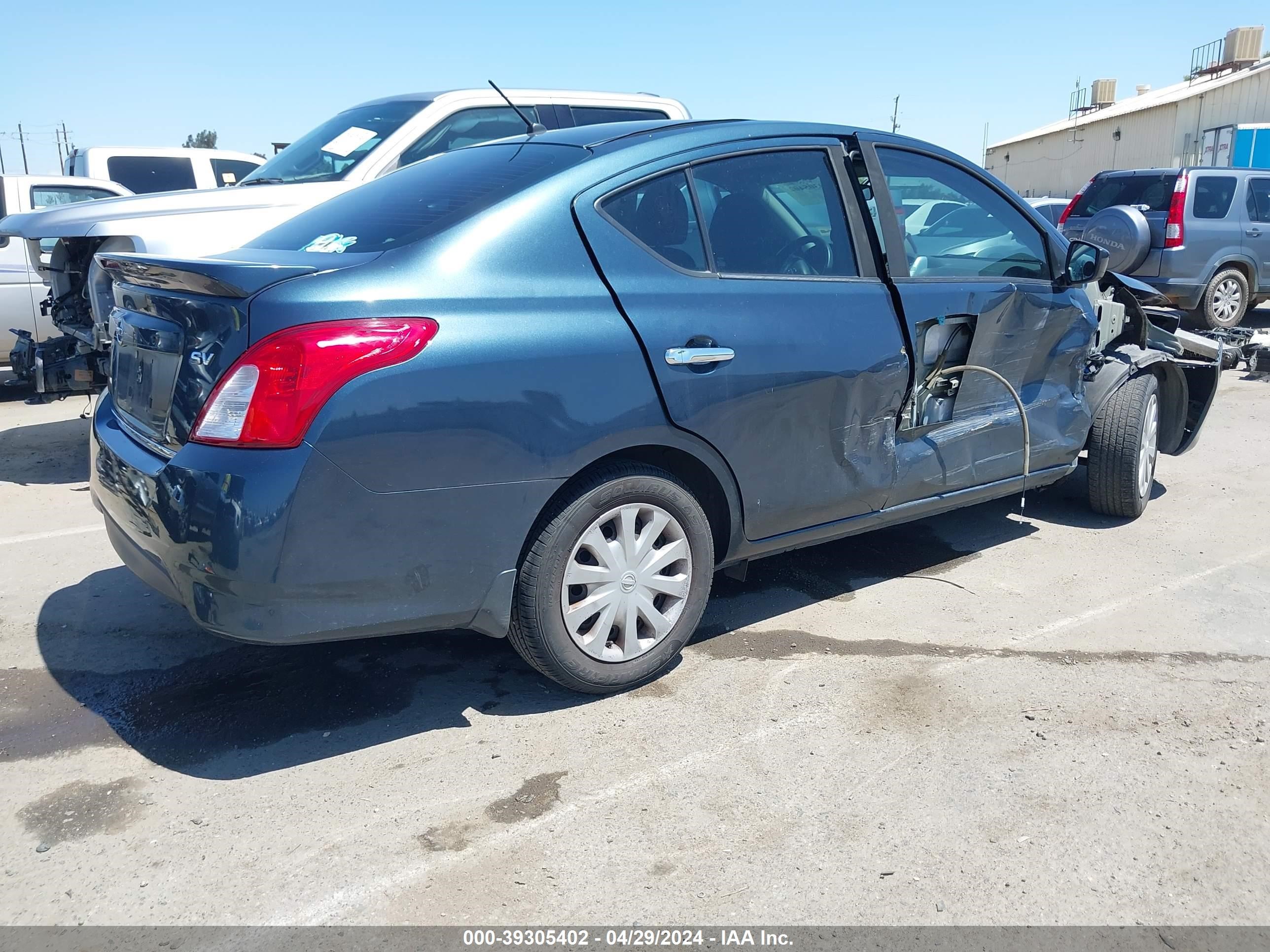 Photo 3 VIN: 3N1CN7AP6GL916801 - NISSAN VERSA 