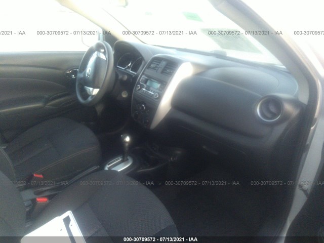 Photo 4 VIN: 3N1CN7AP6HK424728 - NISSAN VERSA SEDAN 