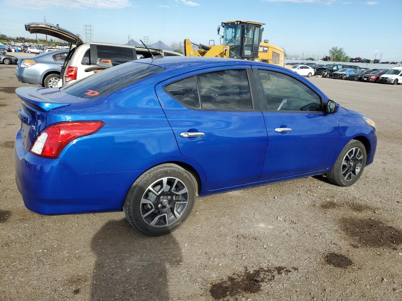 Photo 2 VIN: 3N1CN7AP6HL800855 - NISSAN VERSA 