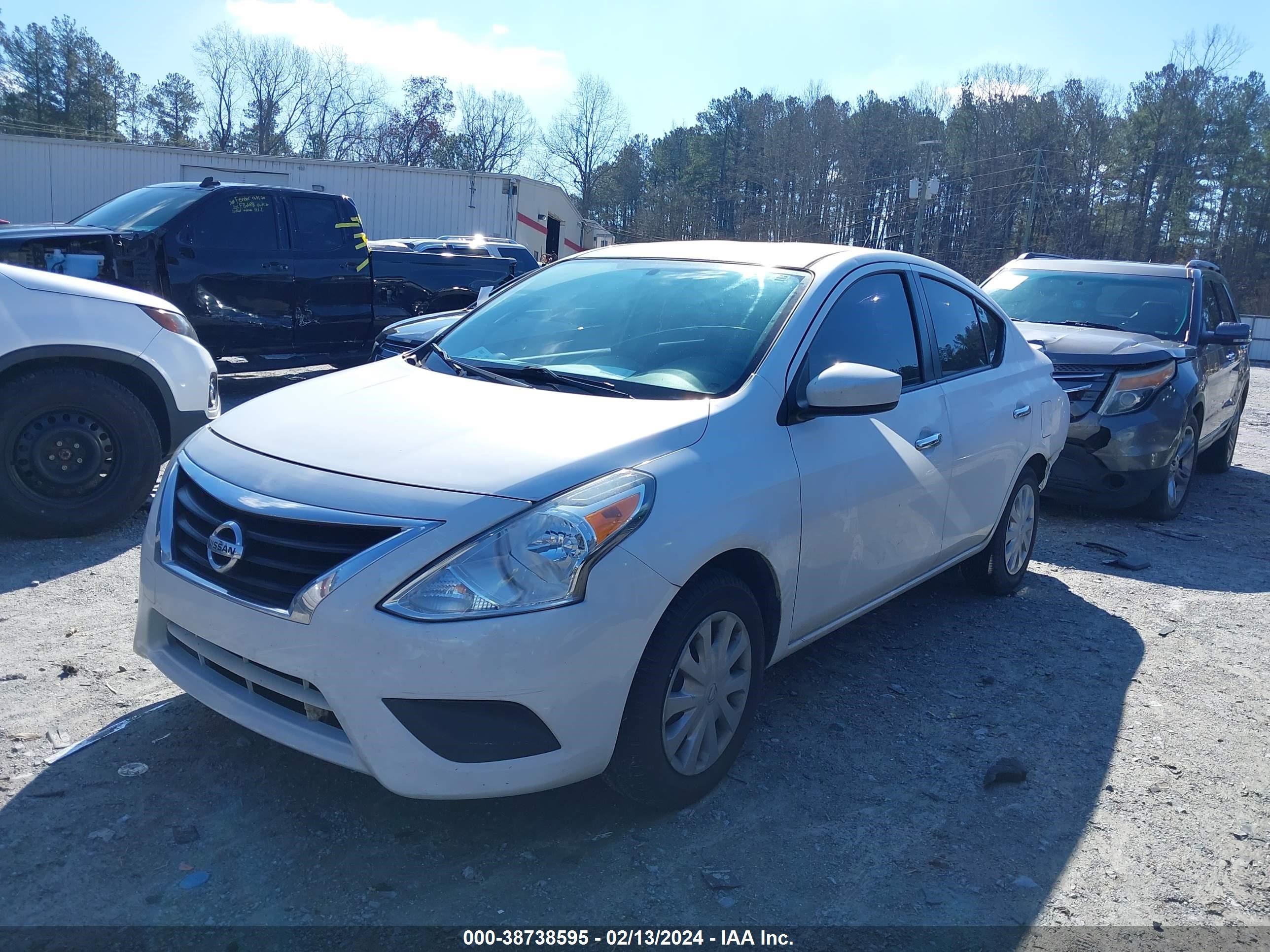 Photo 1 VIN: 3N1CN7AP6HL858481 - NISSAN VERSA 