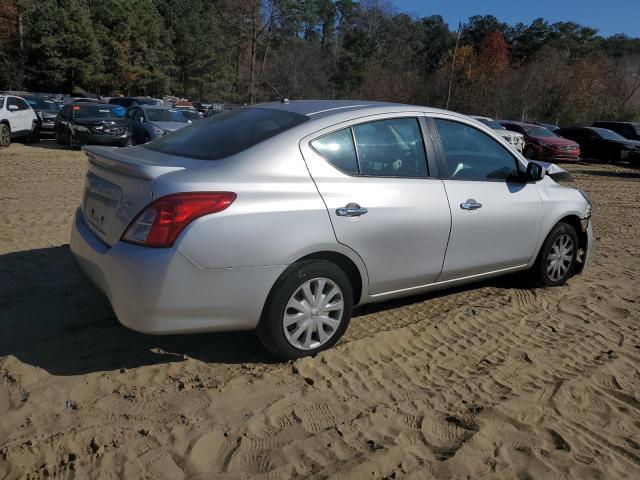 Photo 2 VIN: 3N1CN7AP6JL805849 - NISSAN VERSA 