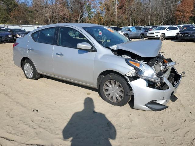 Photo 3 VIN: 3N1CN7AP6JL805849 - NISSAN VERSA 