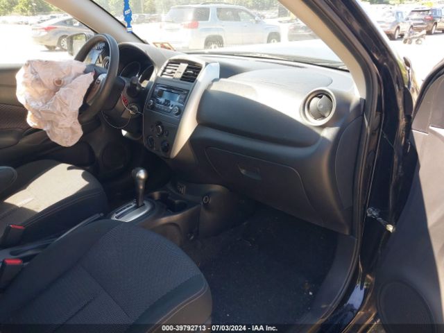 Photo 4 VIN: 3N1CN7AP6JL815121 - NISSAN VERSA 