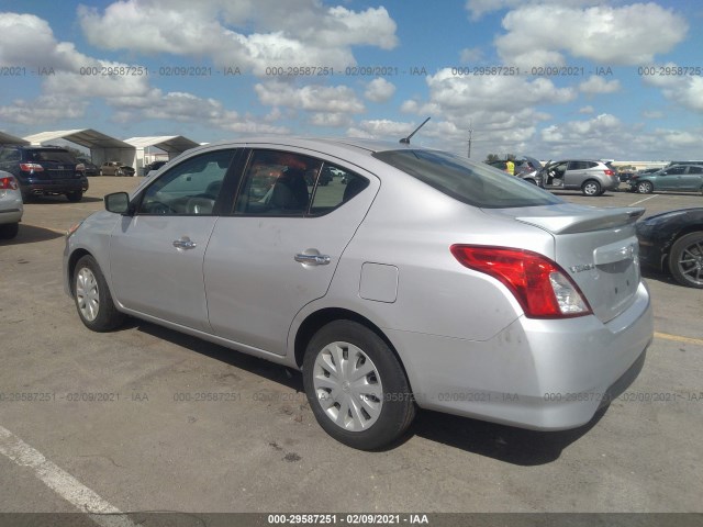 Photo 2 VIN: 3N1CN7AP6JL832324 - NISSAN VERSA SEDAN 