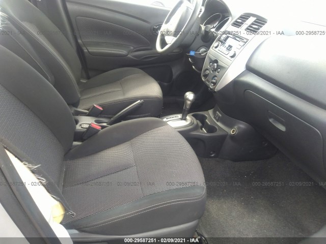 Photo 4 VIN: 3N1CN7AP6JL832324 - NISSAN VERSA SEDAN 