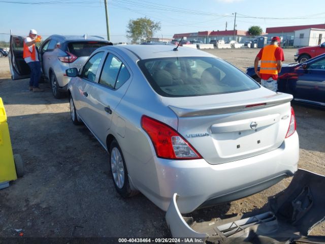 Photo 2 VIN: 3N1CN7AP6JL858227 - NISSAN VERSA 