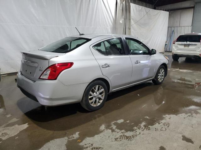 Photo 2 VIN: 3N1CN7AP6JL858423 - NISSAN VERSA S 