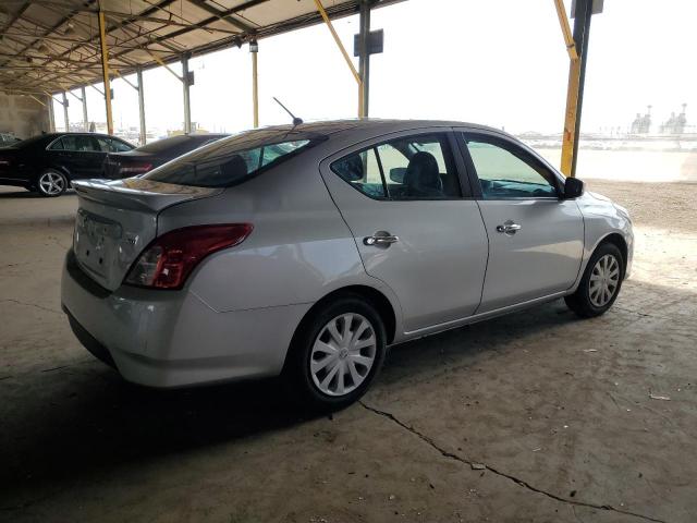 Photo 2 VIN: 3N1CN7AP6JL864643 - NISSAN VERSA 