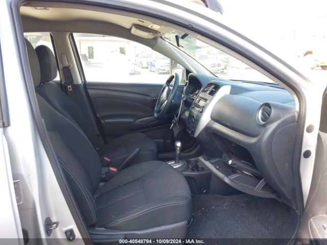 Photo 4 VIN: 3N1CN7AP6JL868417 - NISSAN VERSA 